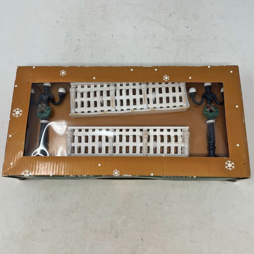 New Old Stock Village Square Mervyns 2001 Street Lamp & Fence Set